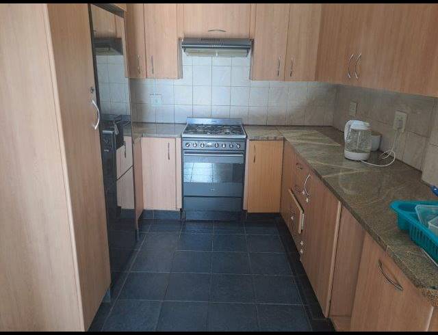 3 BEDROOM HOUSE FOR SALE IN KENSINGTON